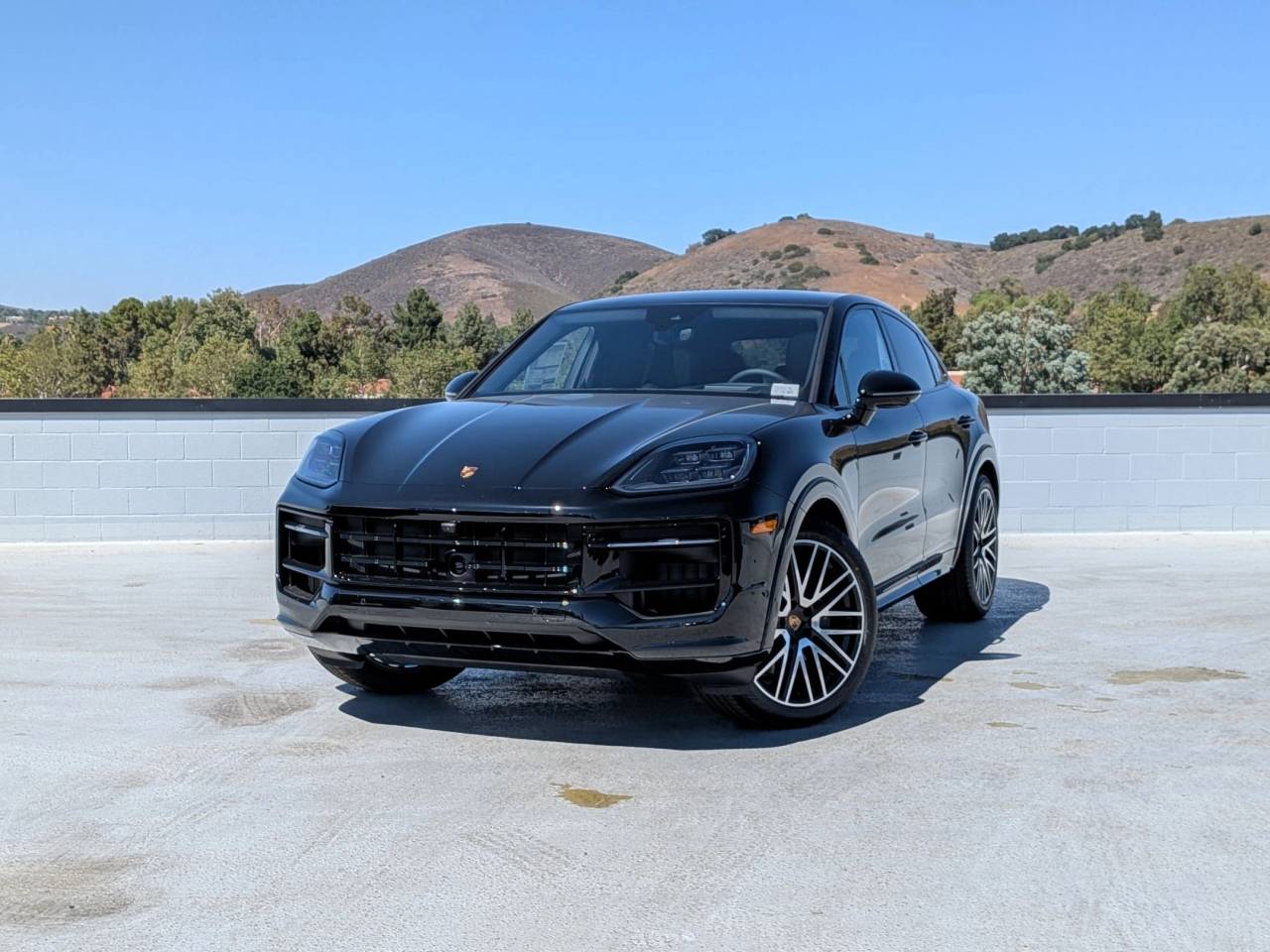 2025 Porsche Cayenne Coup Base's photo