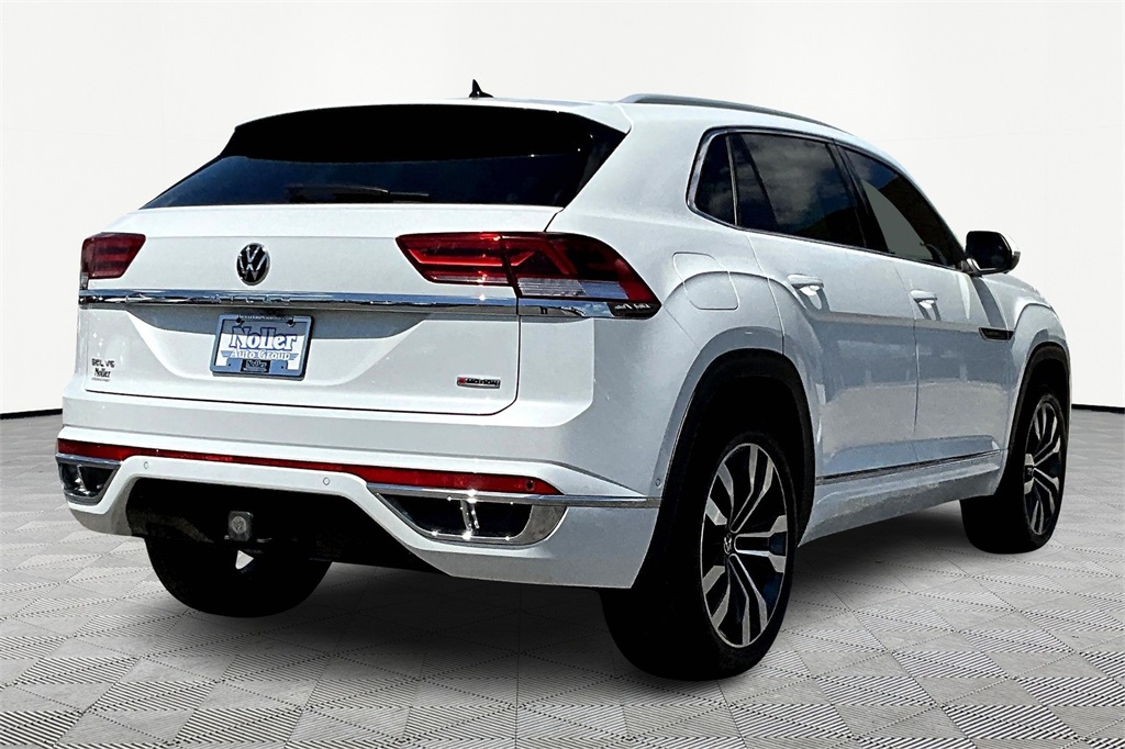 Used 2022 Volkswagen Atlas Cross Sport SEL Premium R-Line with VIN 1V2FE2CAXNC209715 for sale in Kansas City
