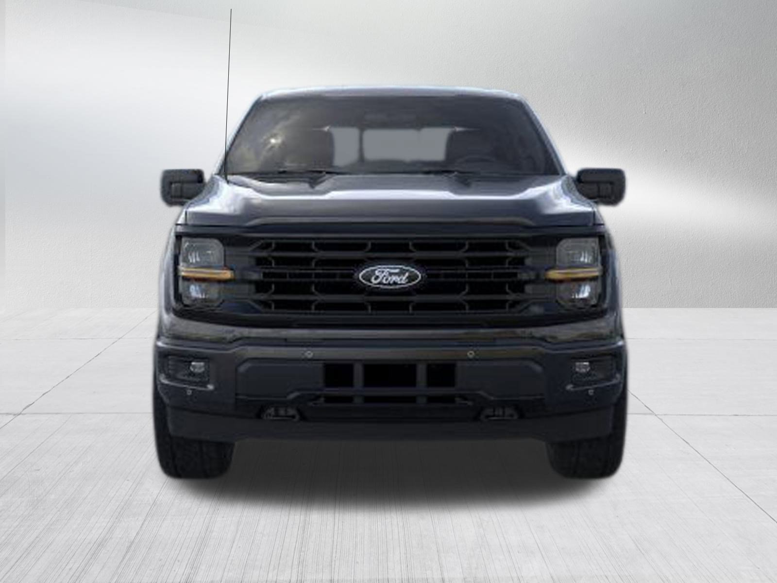 2025 Ford F-150 XLT photo 2