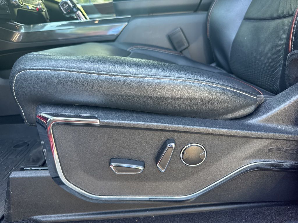 2023 Ford F-150 Lariat photo 13