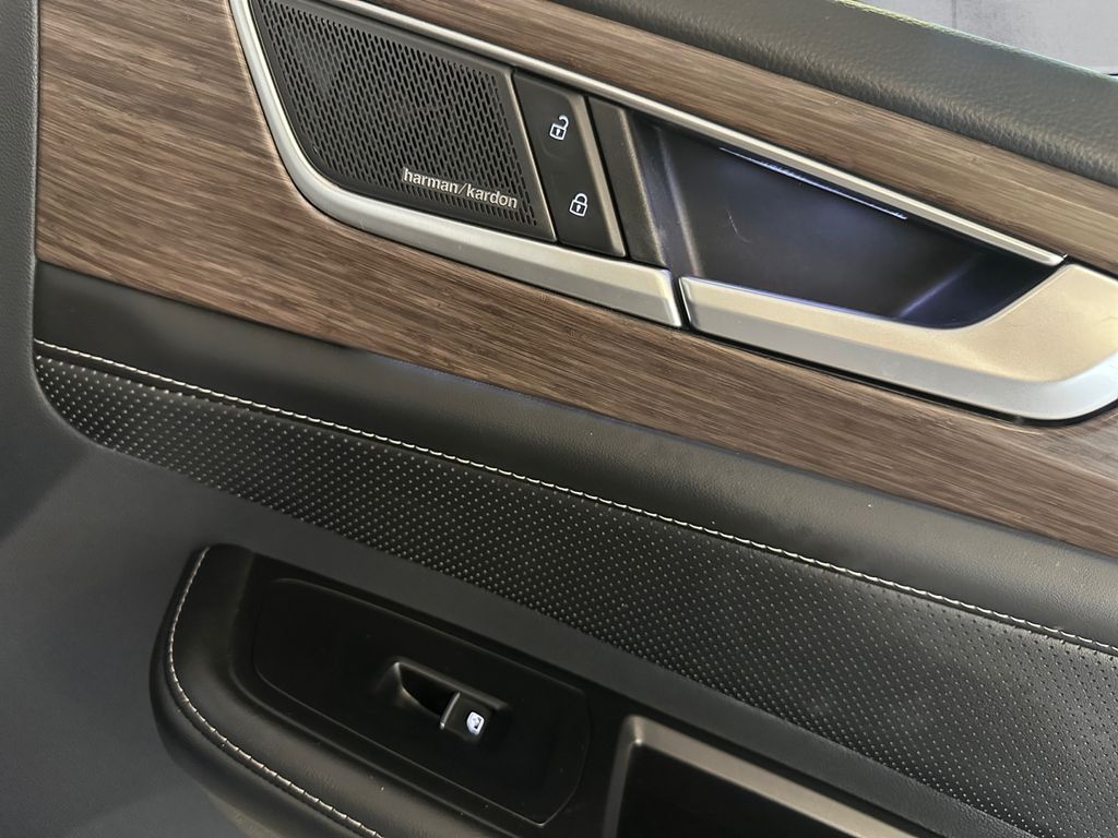 2024 Volkswagen Atlas SEL Premium R-Line photo 15