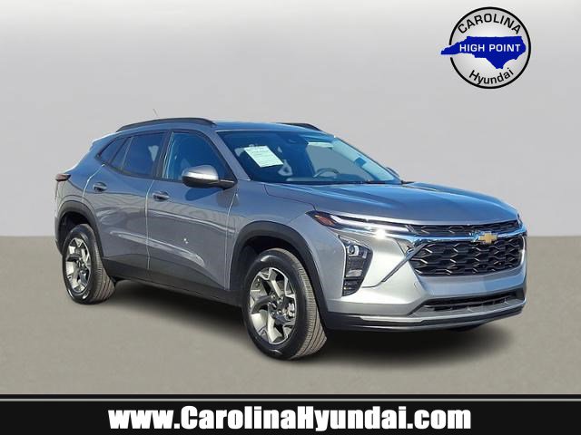 2024 Chevrolet Trax LT's photo
