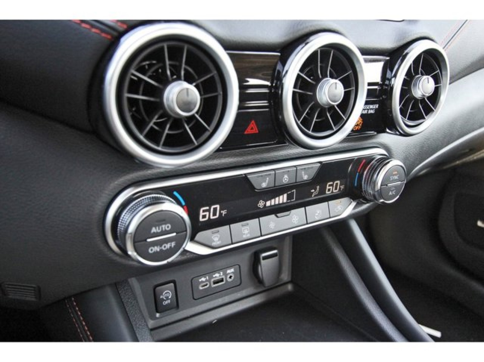 2025 Nissan Sentra SR White at Robbins Nissan