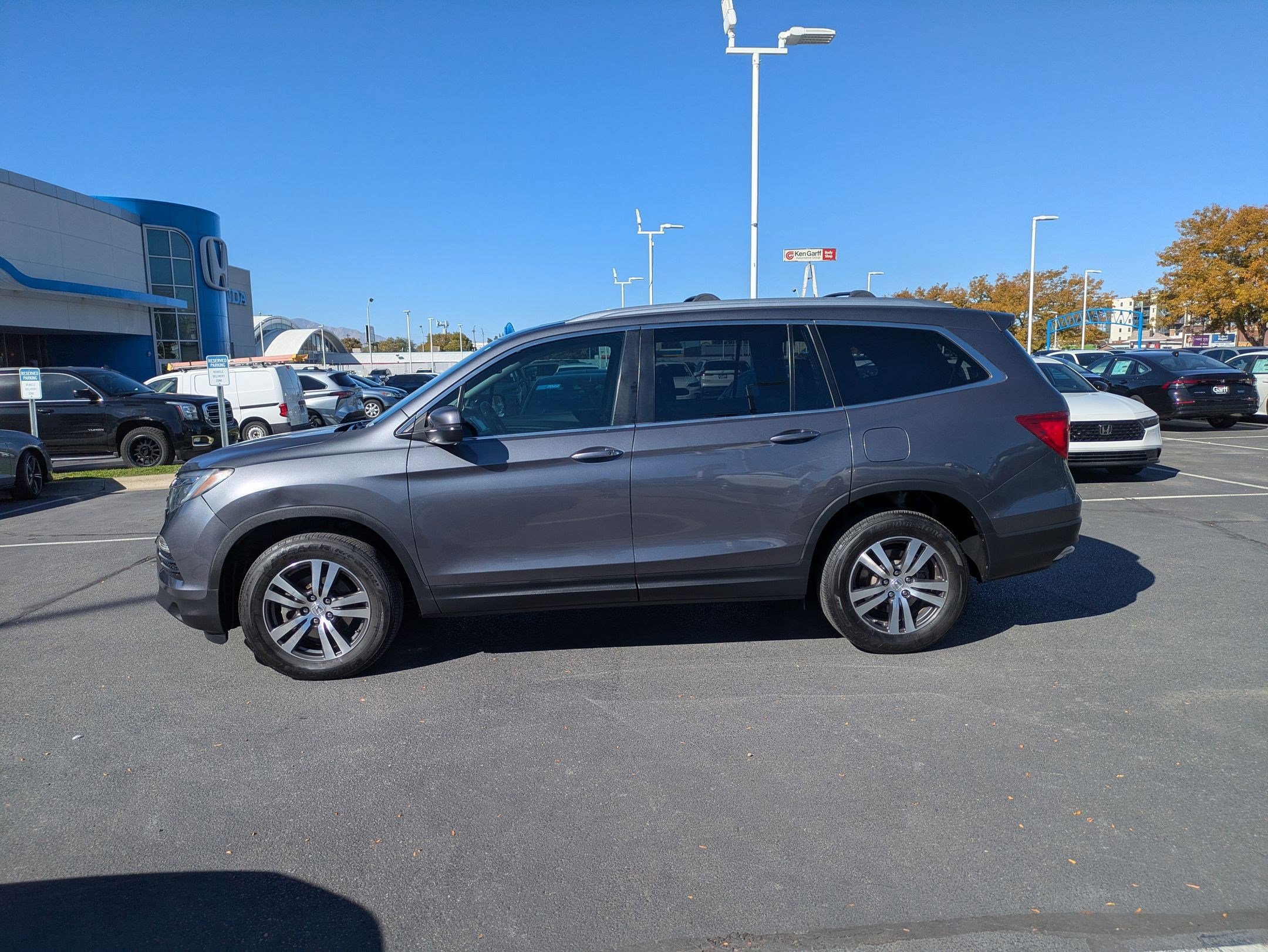 2017 Honda Pilot EX-L photo 5