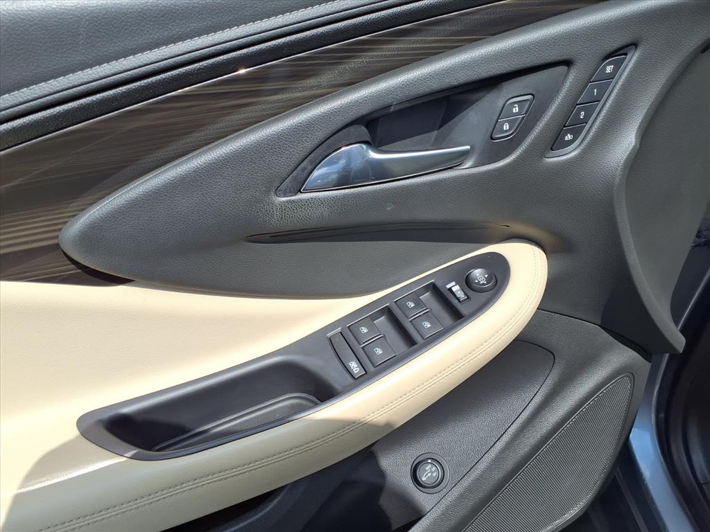 2020 Buick Envision Essence photo 13