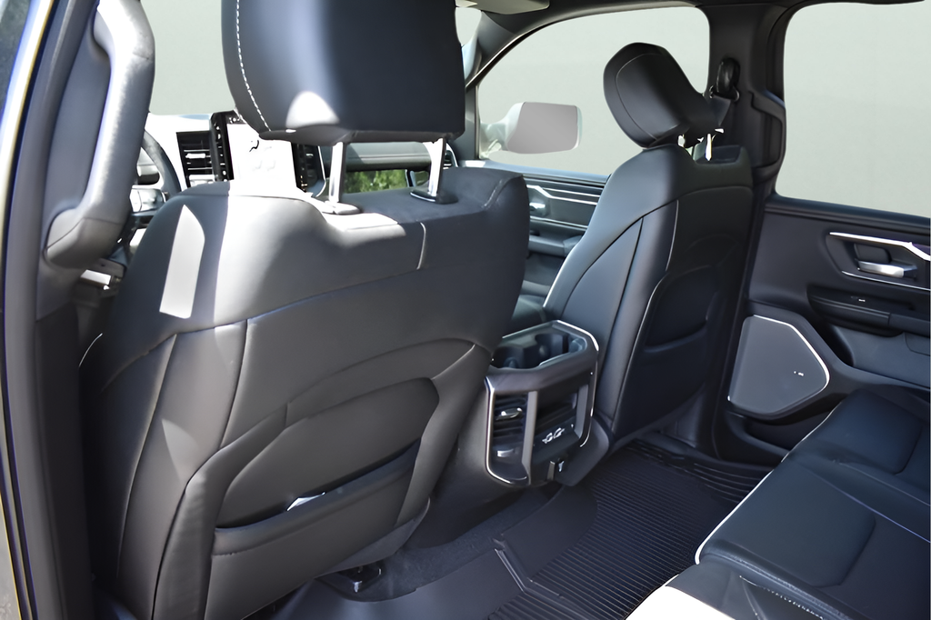 2025 Ram 1500 Laramie photo 14