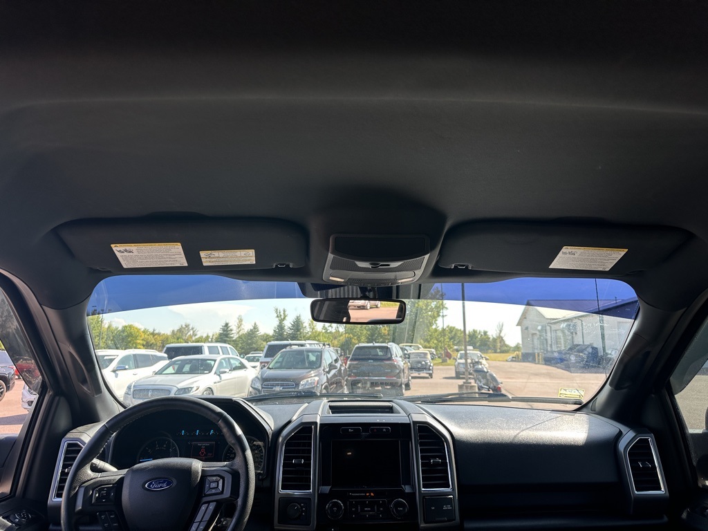 2016 Ford F-150 XLT photo 20
