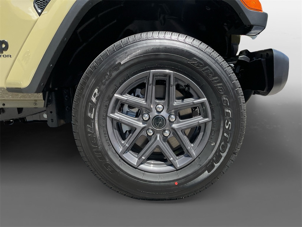 2025 Jeep Gladiator Sport S photo 8