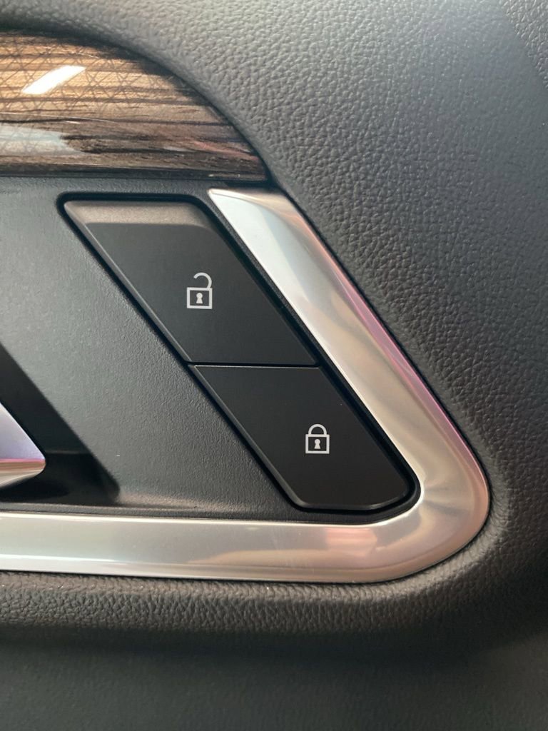 2026 Chevrolet Silverado 1500 LT photo 8