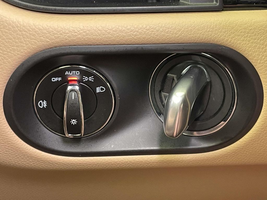 2024 Porsche Macan T photo 31