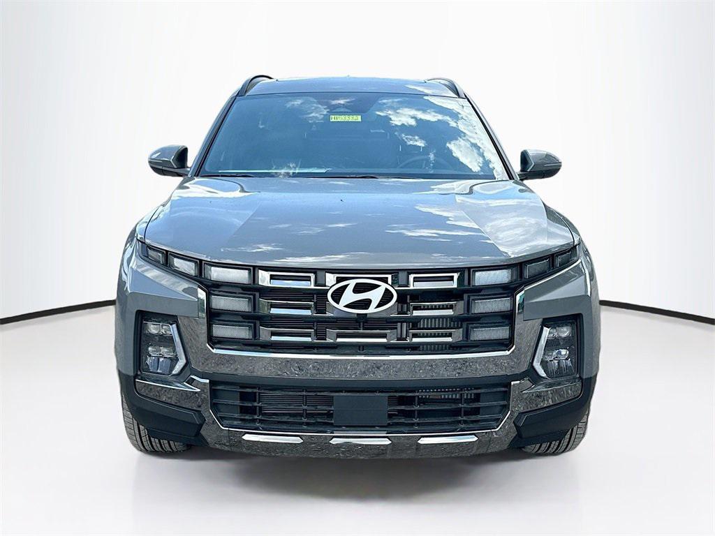 2025 Hyundai Santa Cruz Limited photo 2