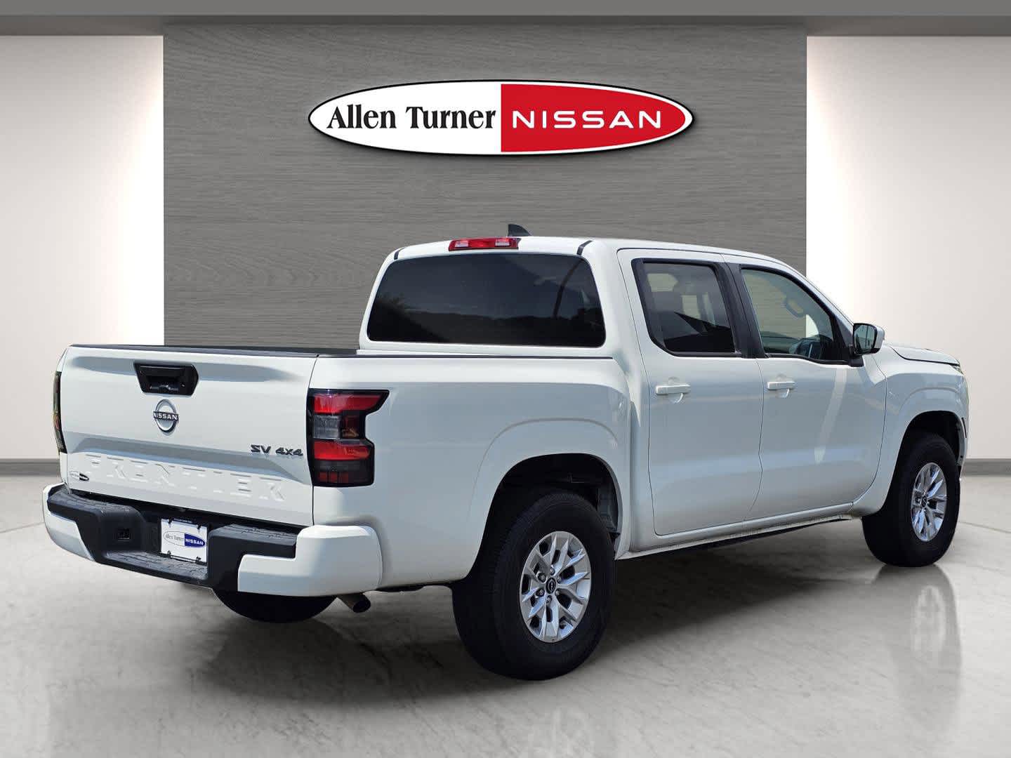2024 Nissan Frontier SV photo 13