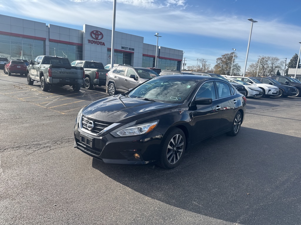 2017 Nissan Altima 2.5 SV photo 3