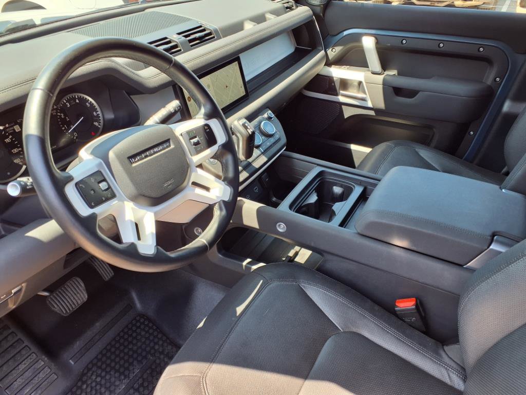2023 Land Rover Defender X-Dynamic SE photo 17