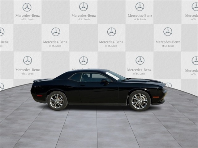 2023 Dodge Challenger SXT photo 2