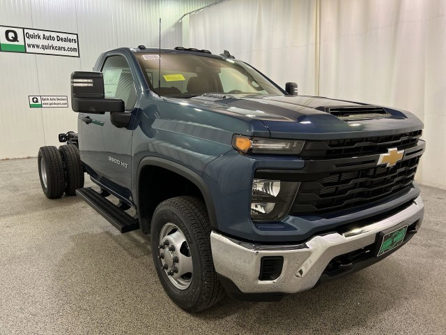2025 Chevrolet Silverado 3500 HD Chassis Cab Work Truck