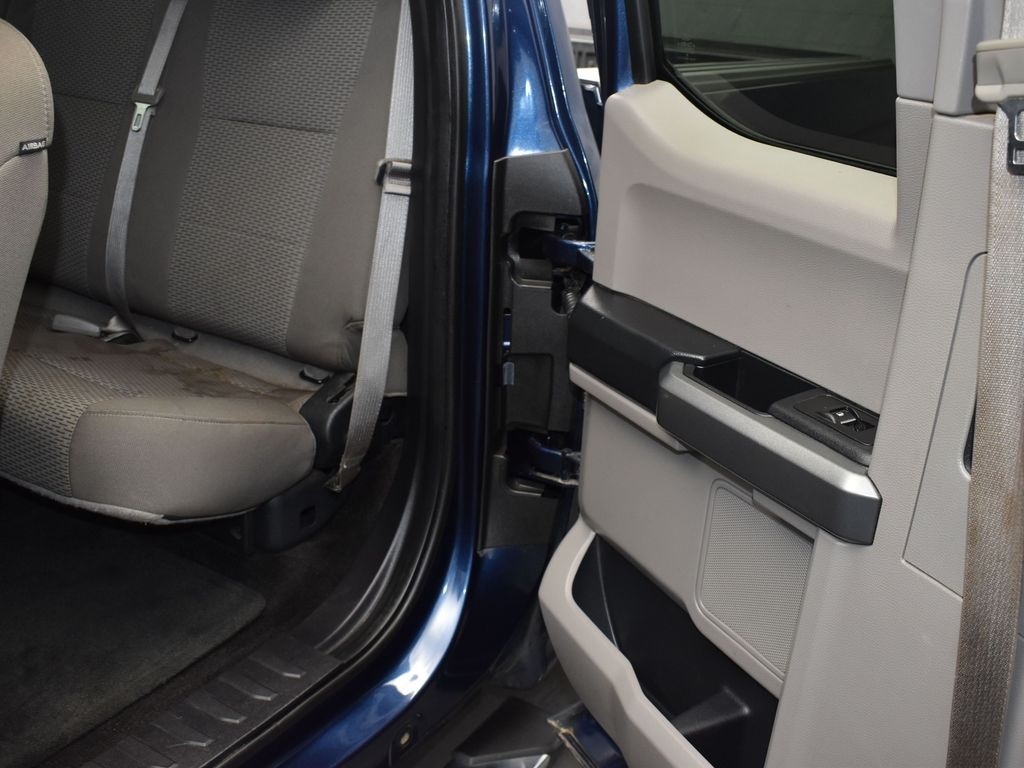 2017 Ford F-150 XLT photo 12