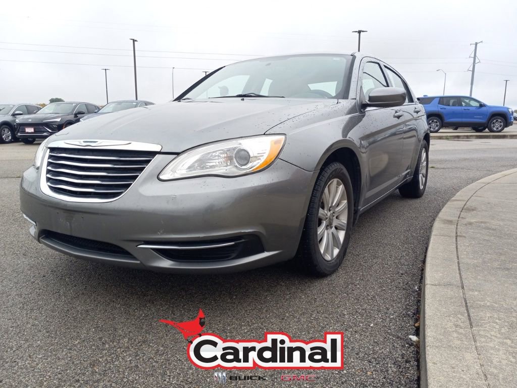 2011 Chrysler 200 Touring photo 13