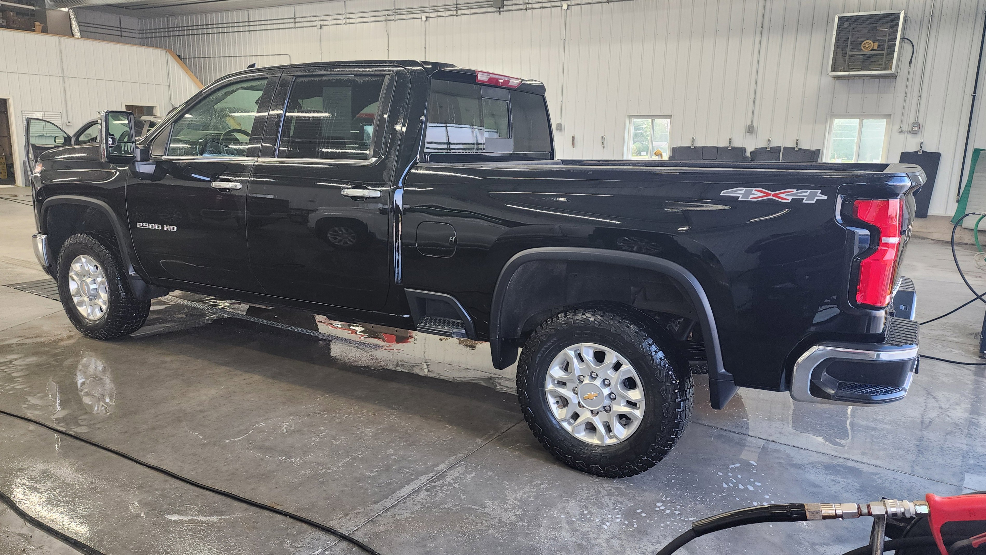2024 Chevrolet Silverado 2500HD LTZ photo 4