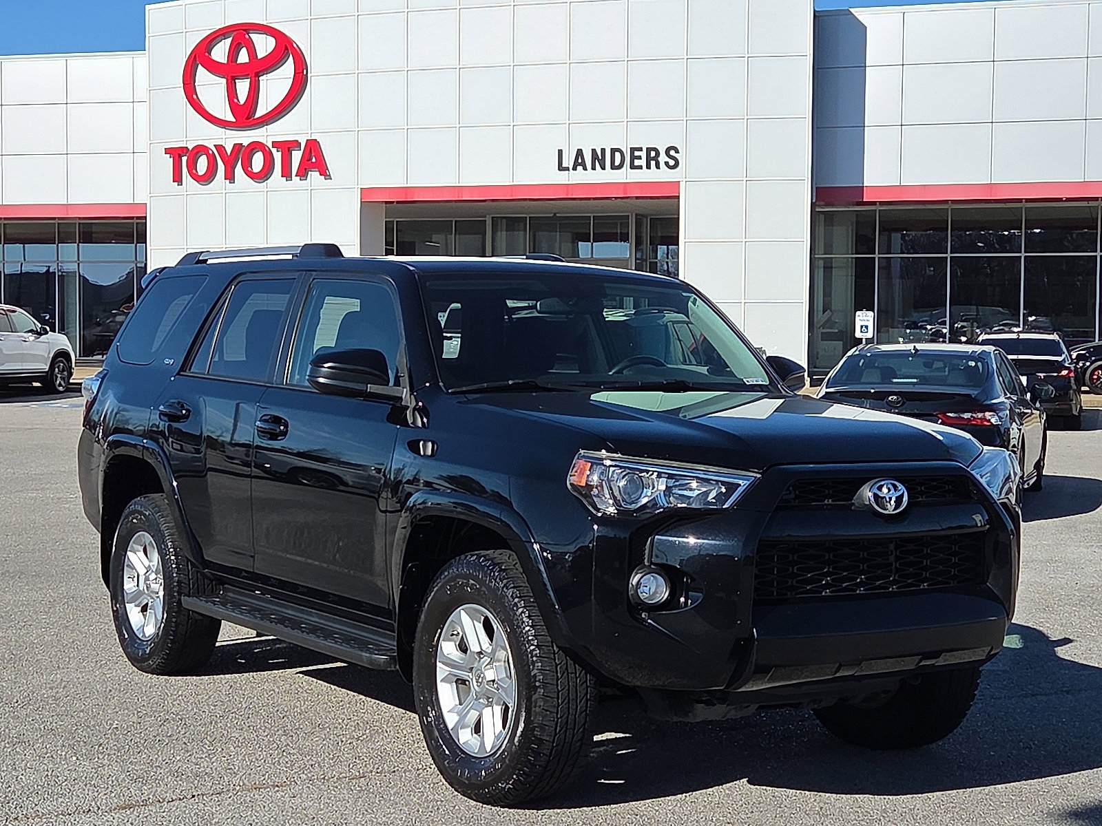 2019 Toyota 4Runner SR5's photo