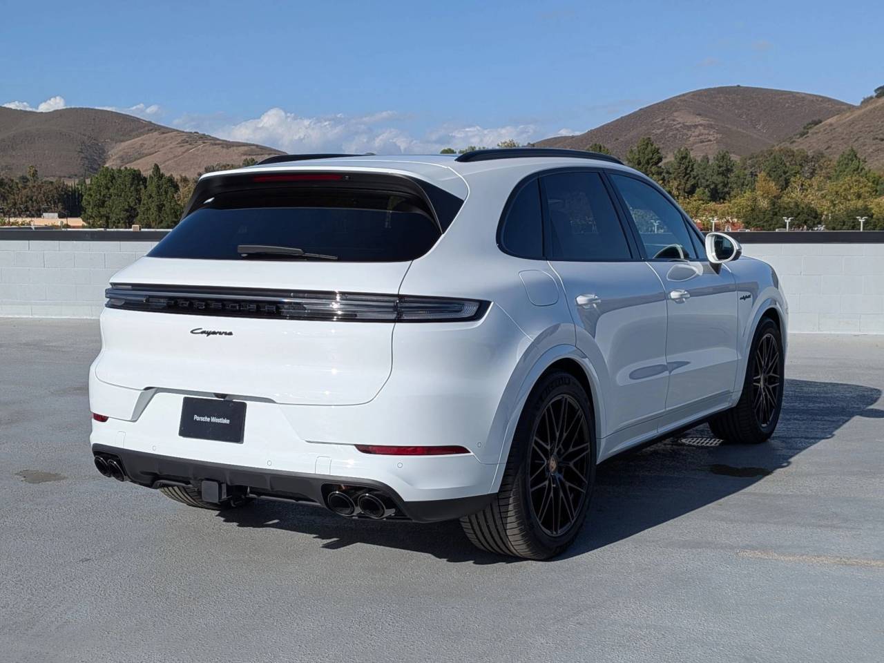 2026 Porsche Cayenne Base photo 8