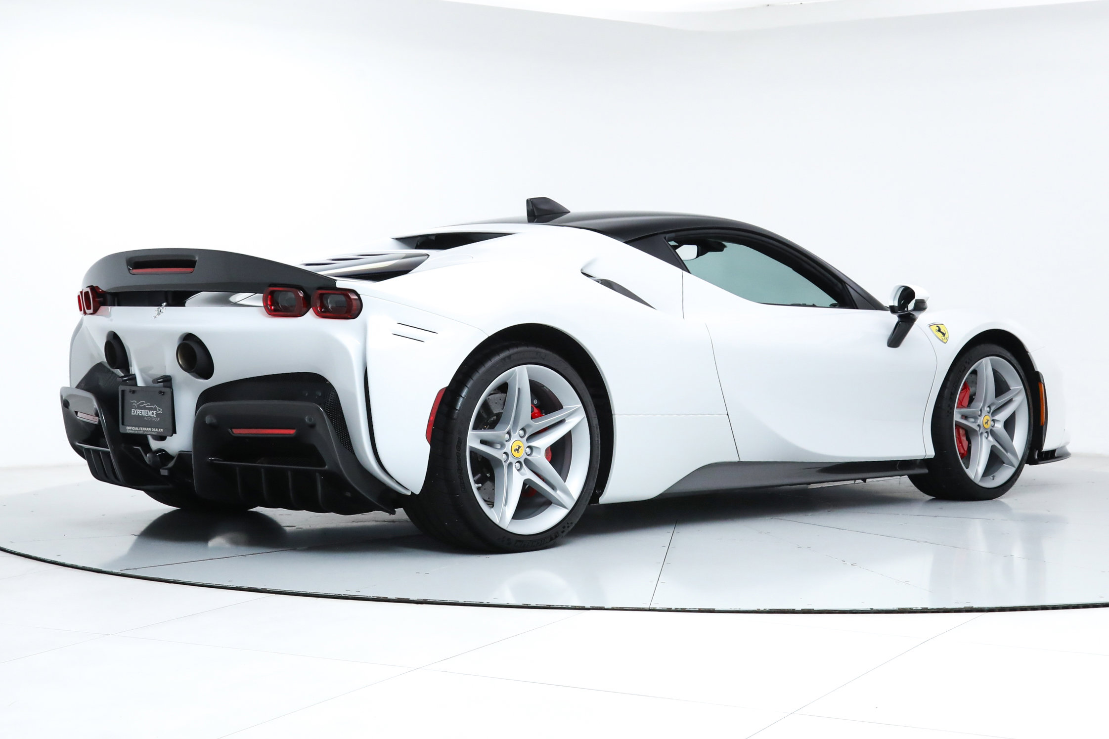 2023 Ferrari SF90 Stradale Assetto Fiorano photo 3