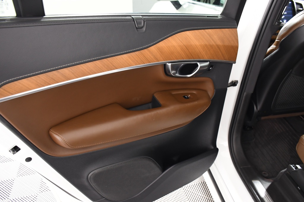 2020 Volvo XC90 T6 Inscription photo 19