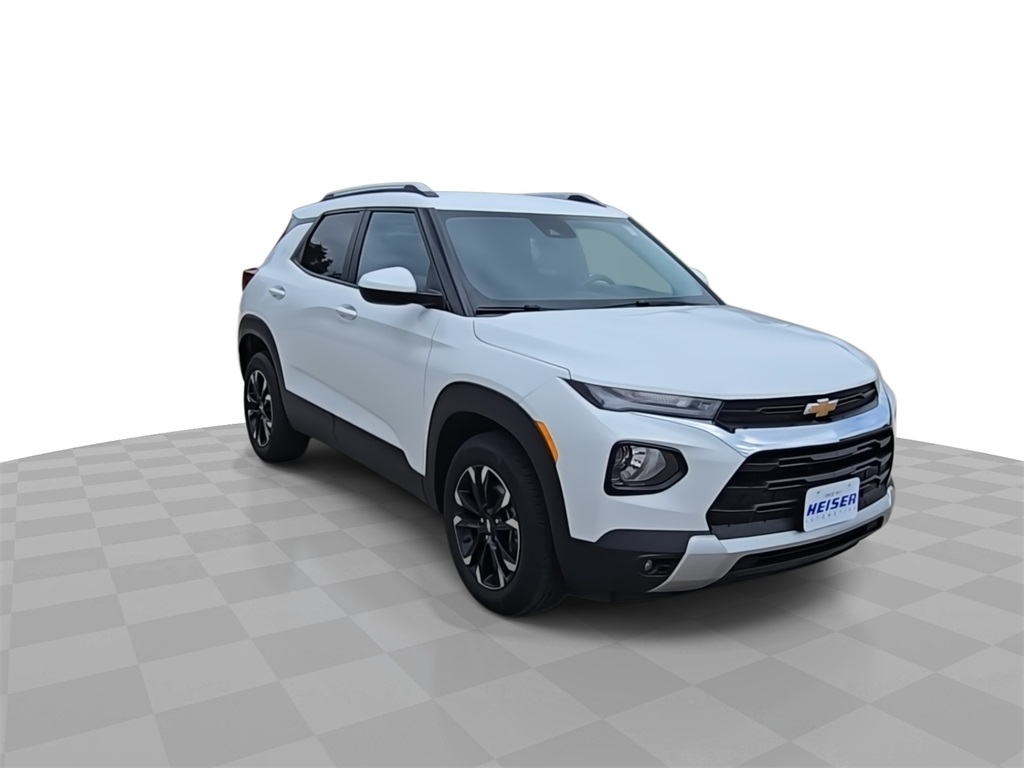 2023 Chevrolet Trailblazer LT photo 2