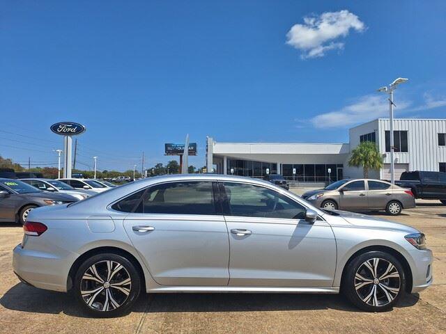 2021 Volkswagen Passat 2.0T SE photo 6