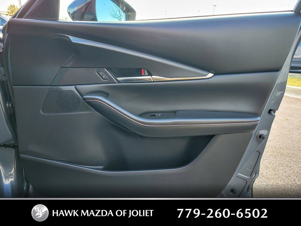 2025 MAZDA CX-30 - Image 19