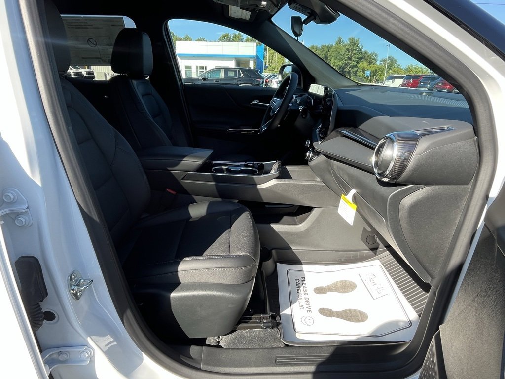 2026 Chevrolet Equinox LT photo 19