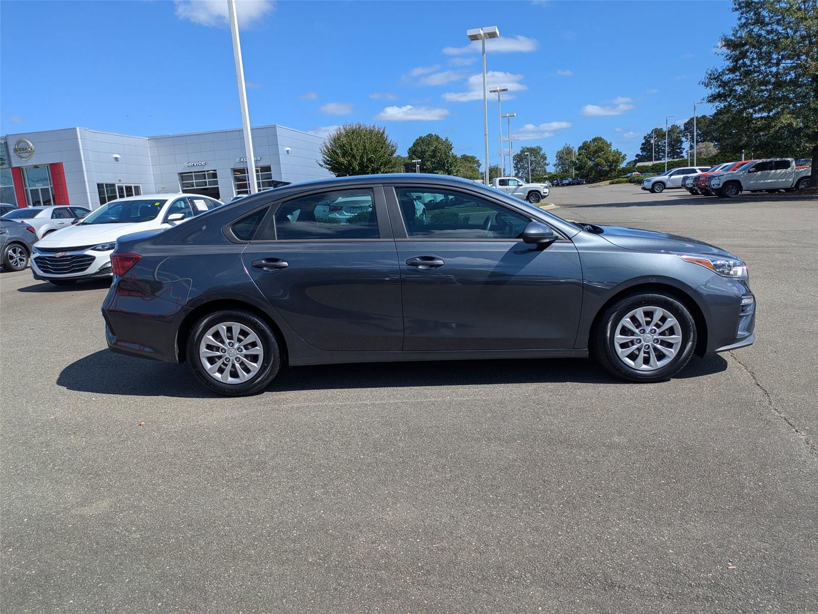 2021 Kia Forte FE photo 3