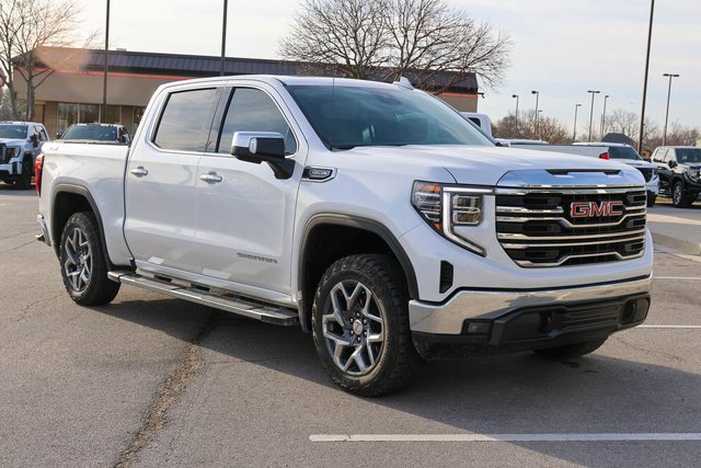 2023 GMC Sierra 1500 SLT's photo