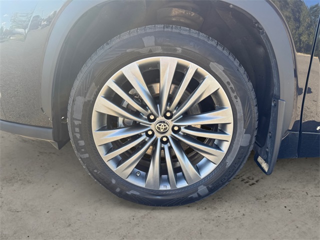 2021 Toyota Highlander Hybrid Platinum photo 9