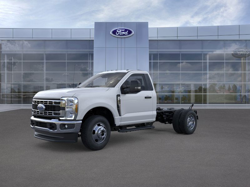 2026 Ford F-350 Super Duty Chassis Cab XL's photo