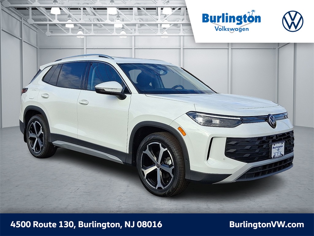 2026 Volkswagen Tiguan SE's photo