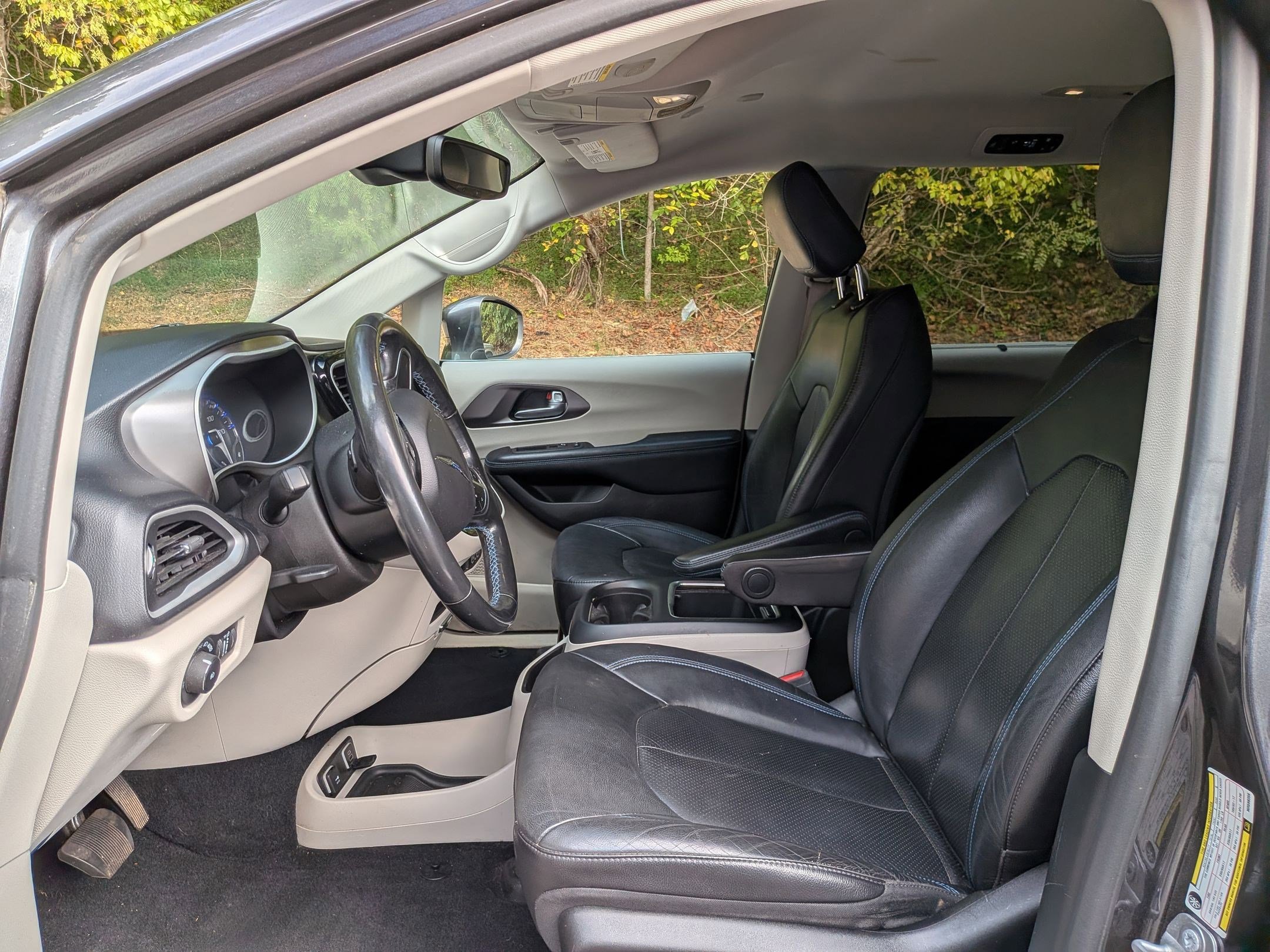2021 Chrysler Pacifica Touring L photo 15