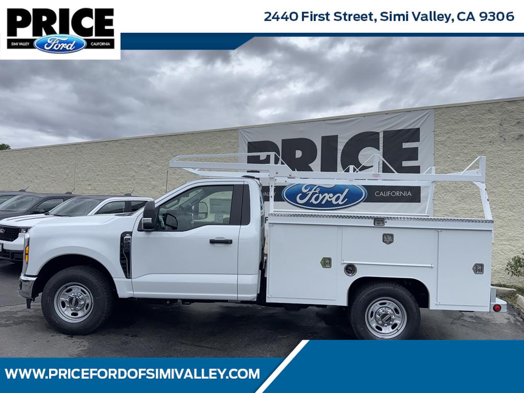 2026 Ford F-250 Super Duty XL's photo