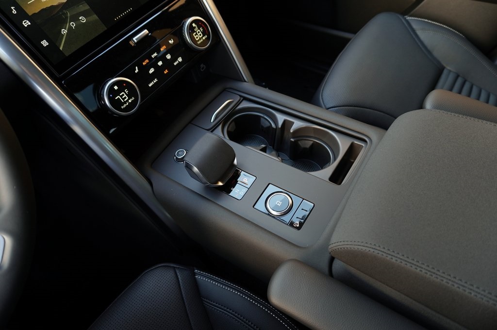 2025 LAND ROVER DISCOVERY - Image 28