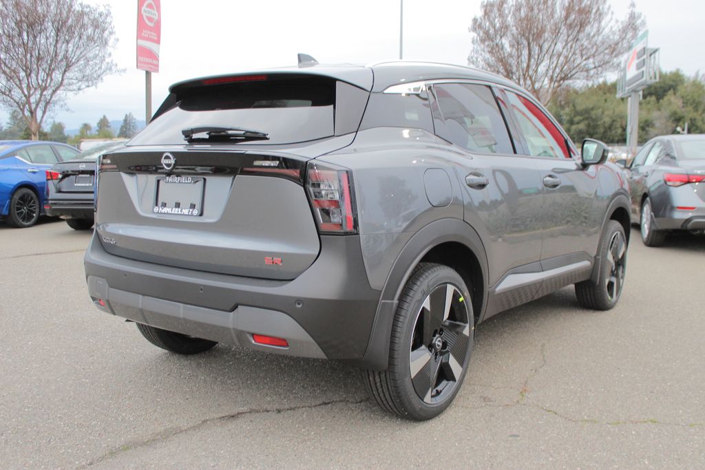 2025 Nissan Kicks SR photo 4
