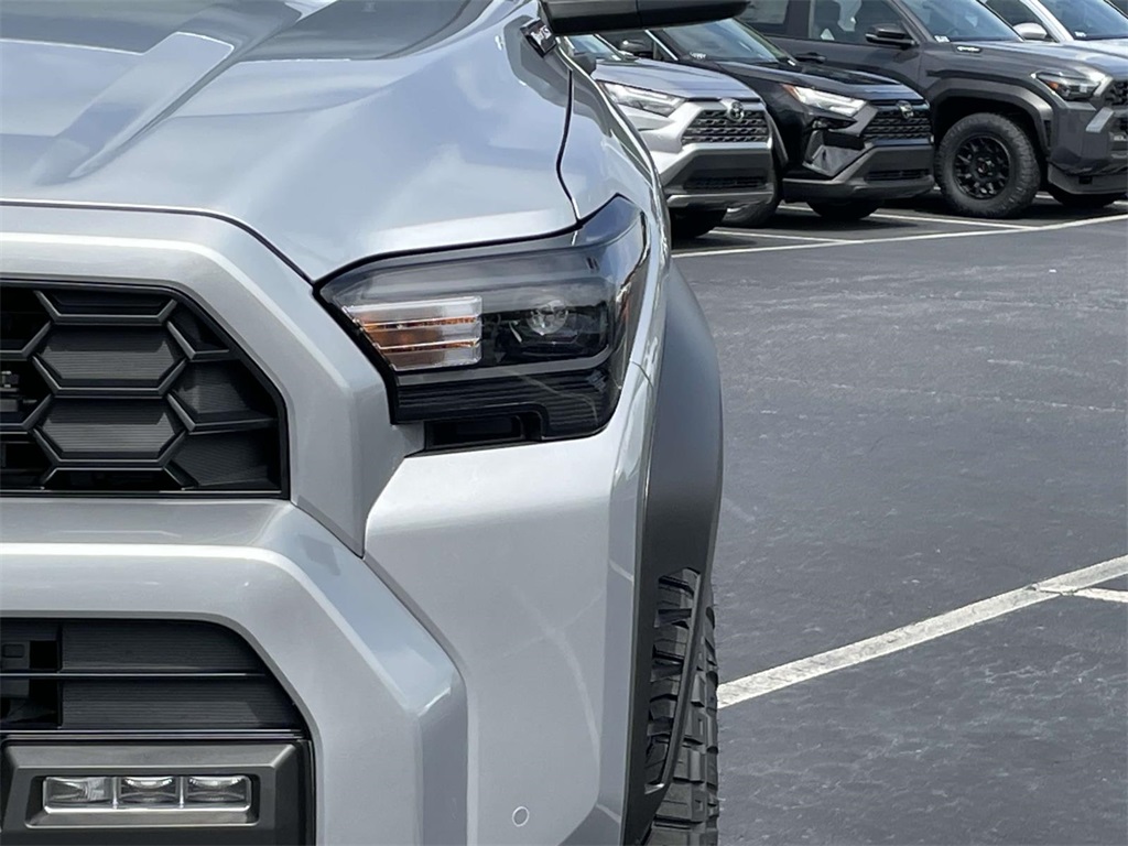2025 Toyota 4Runner TRD Off-Road photo 9
