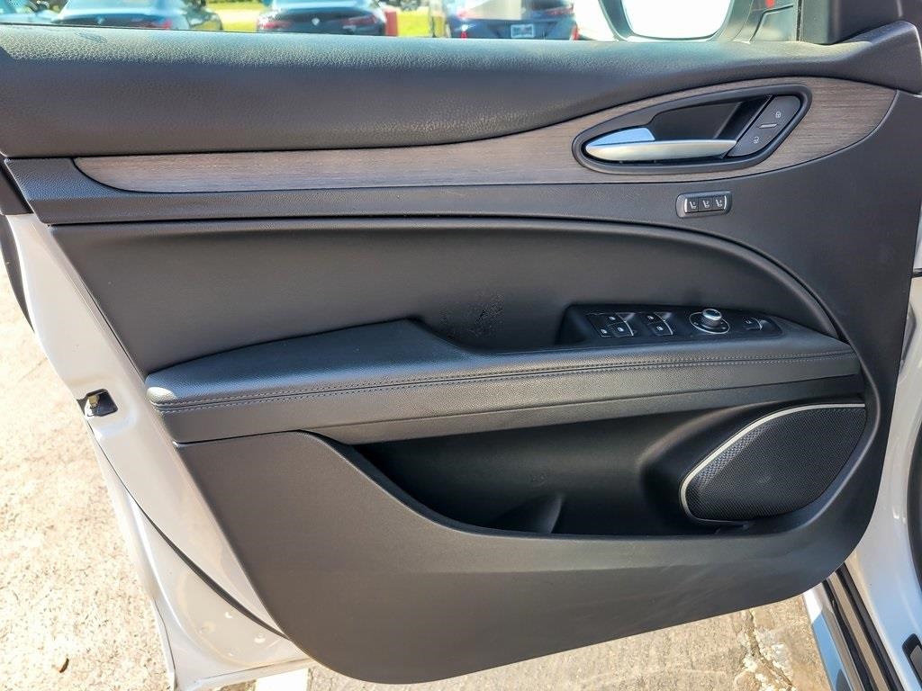 2022 Alfa Romeo Stelvio Ti photo 18