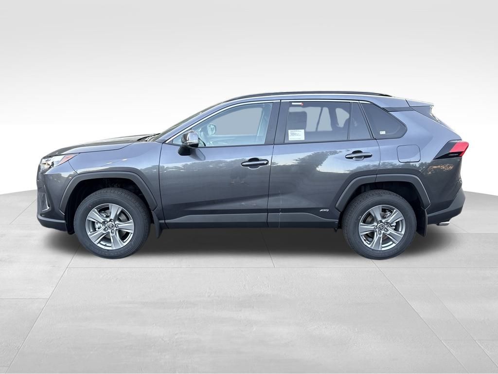2025 Toyota RAV4 Hybrid XLE photo 2