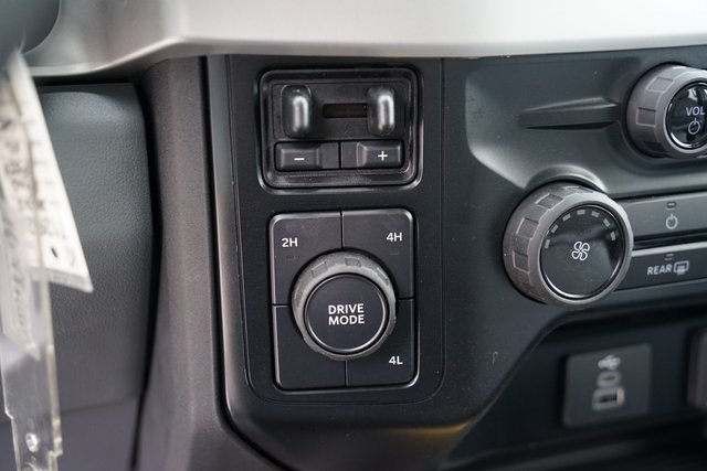 2023 FORD F-550 - Image 34