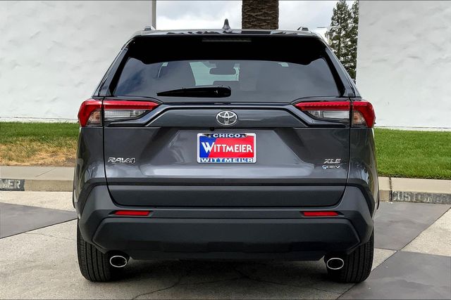 2025 Toyota RAV4 Hybrid XLE photo 4