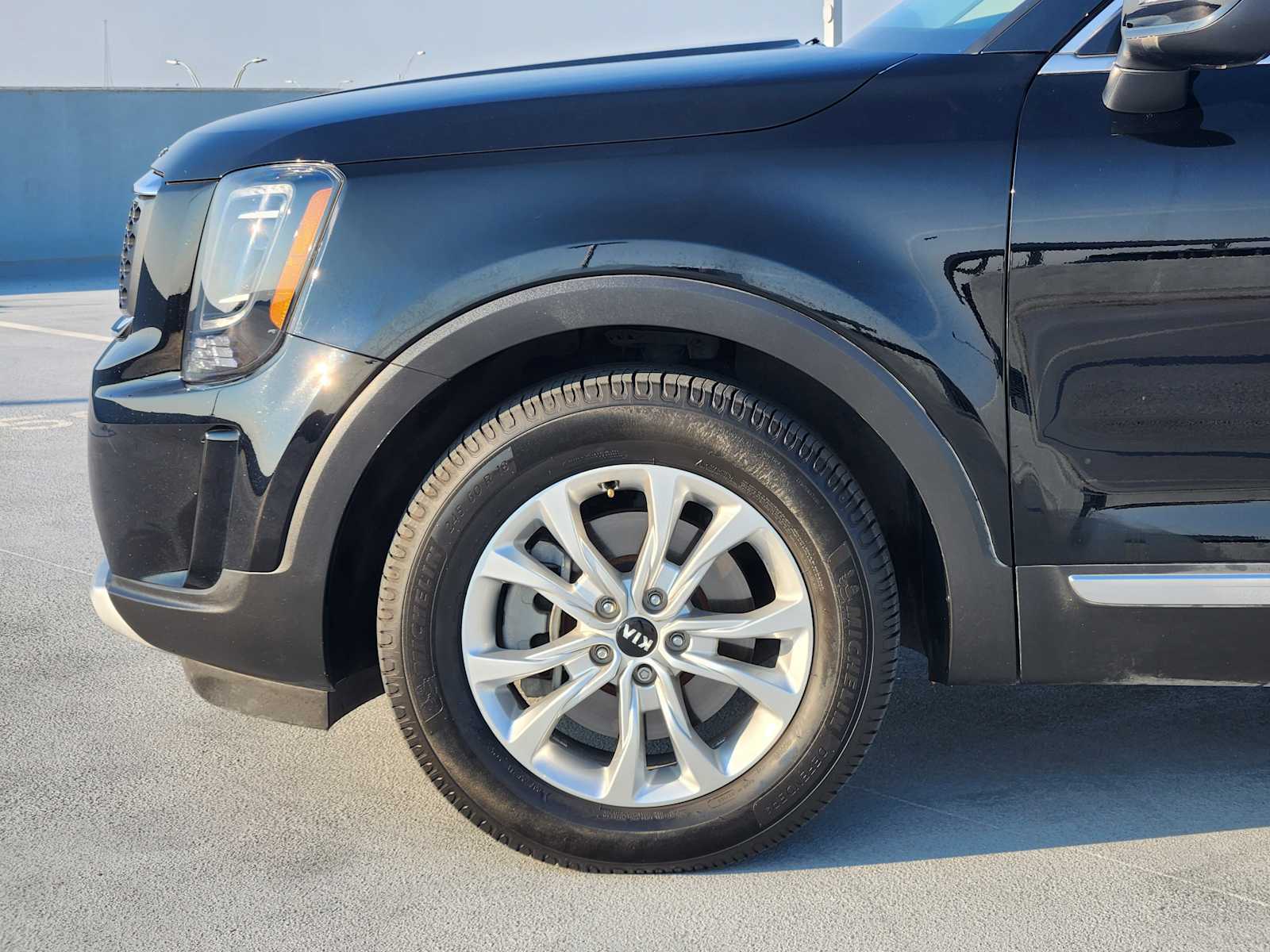 2021 Kia Telluride LX photo 8