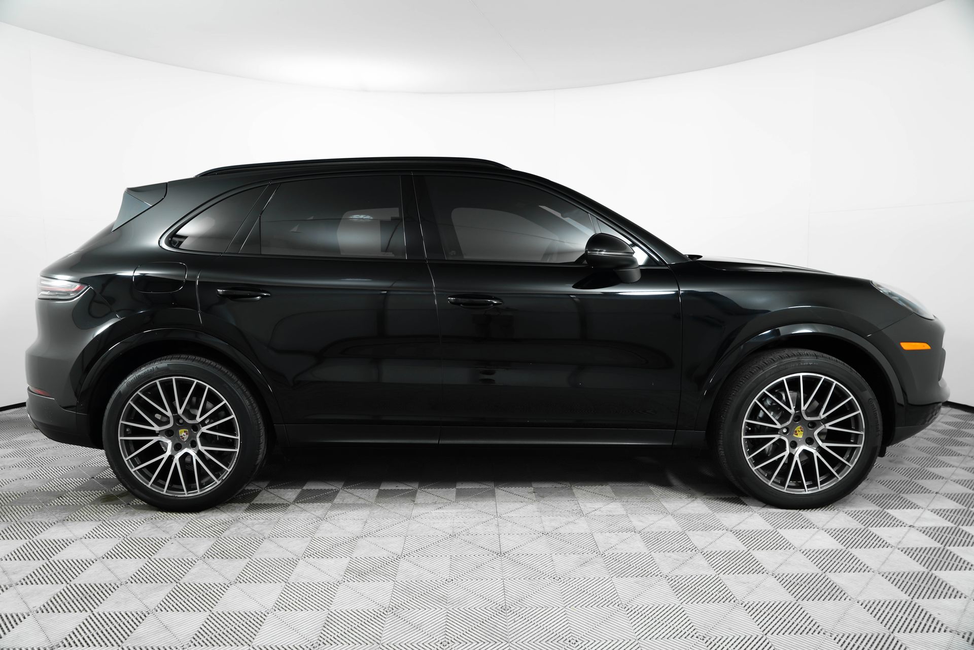 2020 Porsche Cayenne Base photo 8