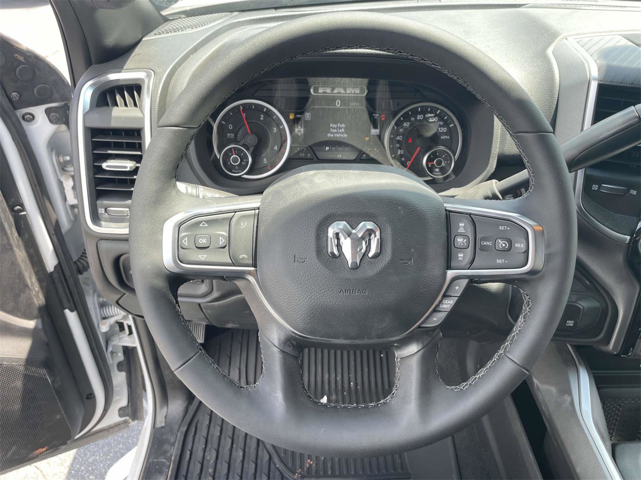 2025 Ram 2500 Big Horn photo 28