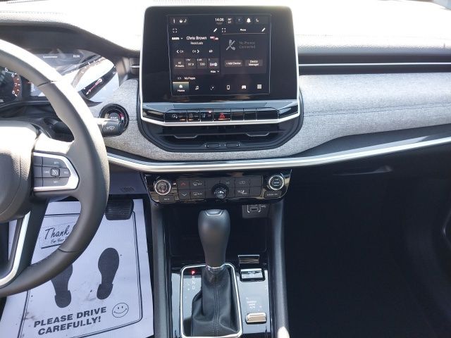 2025 Jeep Compass Latitude photo 12