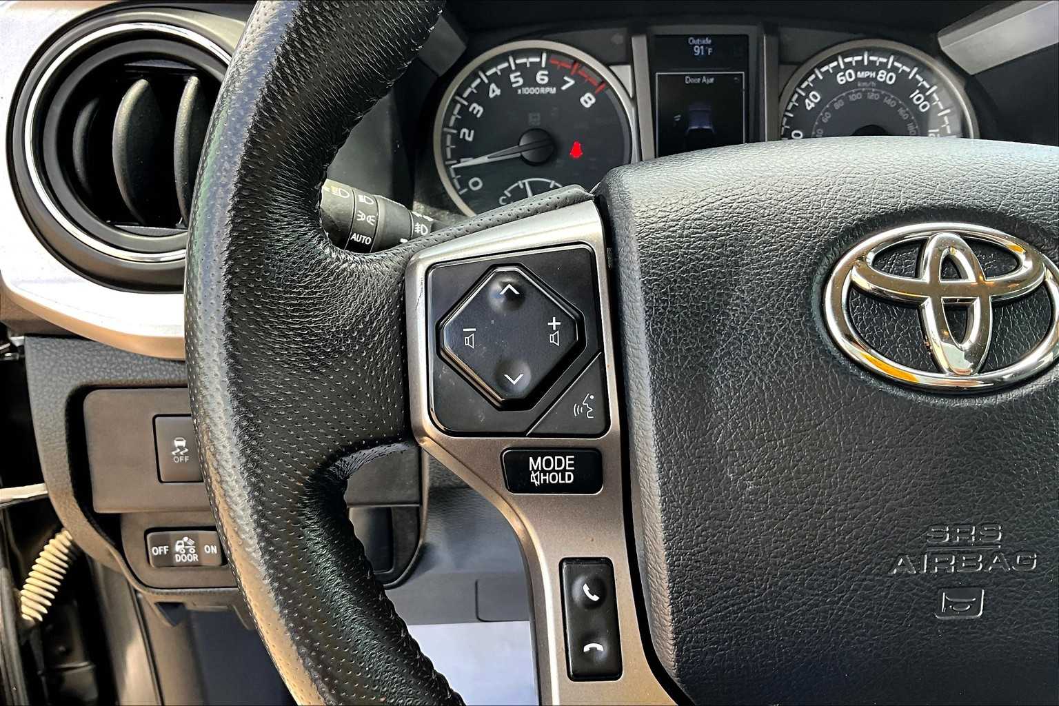 2023 Toyota Tacoma SR5 Double Cab V6 photo 23